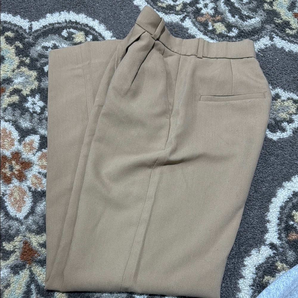 Abercrombie & Fitch Women's Tailored Trousers in Light Brown
